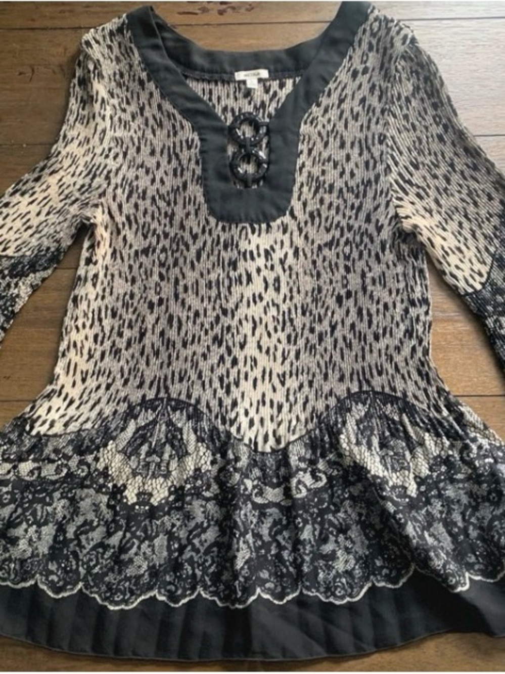 Nicola Animal Print Chiffon Tunic Blouse Lace Trim V-Neck 3/4 Bell
